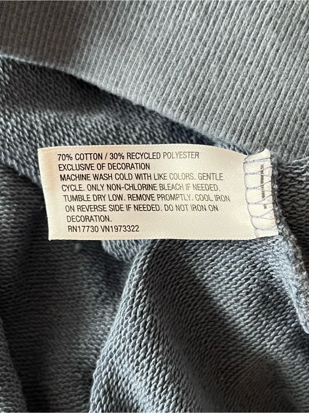 Wild Fable Montauk Long Island NY Graphic Crewneck Sweatshirt Size Small Blue - Picture 9 of 9